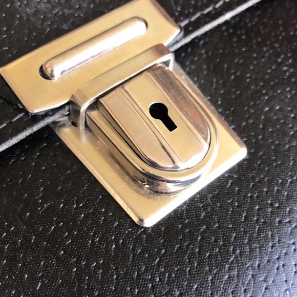 VINTAGE FRENCH LEATHER CASE FROM PARIS FRANCE - Picture 5 of 8